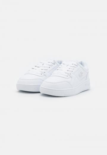 Кроссовки для зала