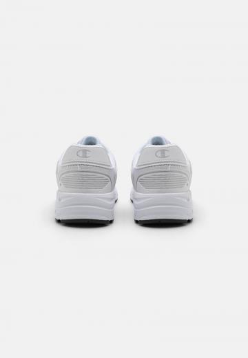 Тренировочные кроссовки