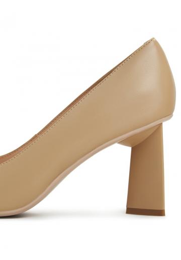 Туфли с высоким носом