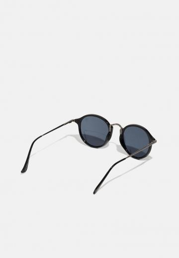 Солнечные очки