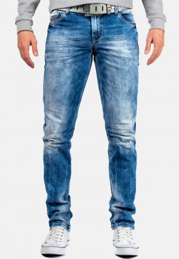 Узкие джинсы