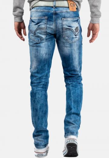 Узкие джинсы