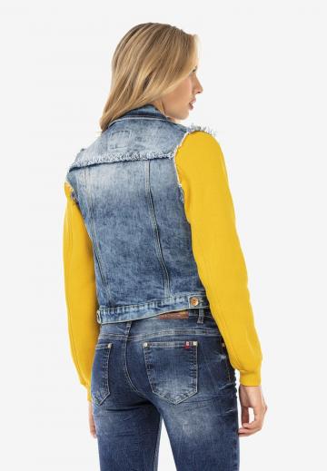 Джинсовая куртка