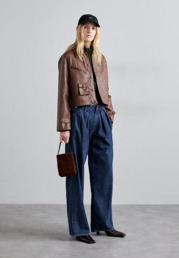 Джинсы бойфренда