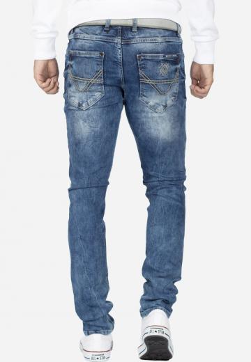 Узкие джинсы