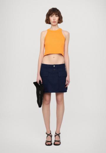 Юбка с накладными карманами