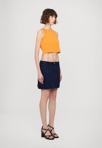 Юбка с накладными карманами