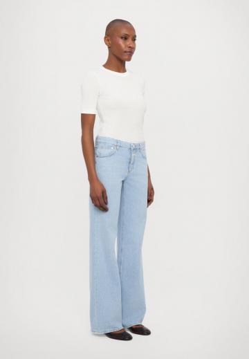 Джинсы бойфренда