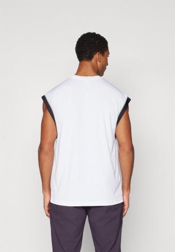 Спортивная майка