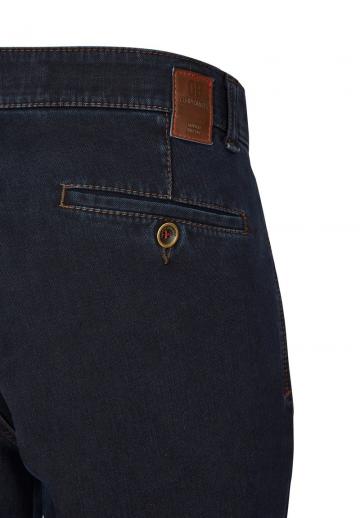 Узкие джинсы