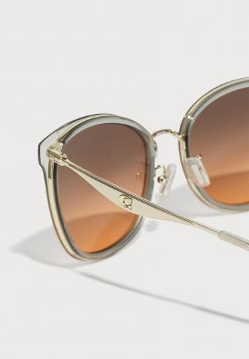 Солнечные очки