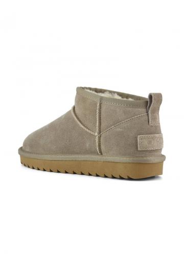 Зимние ботинки