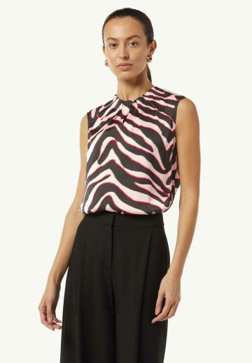 Блузка без рукавов