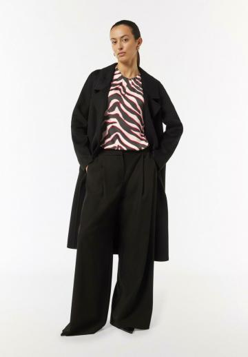 Блузка без рукавов