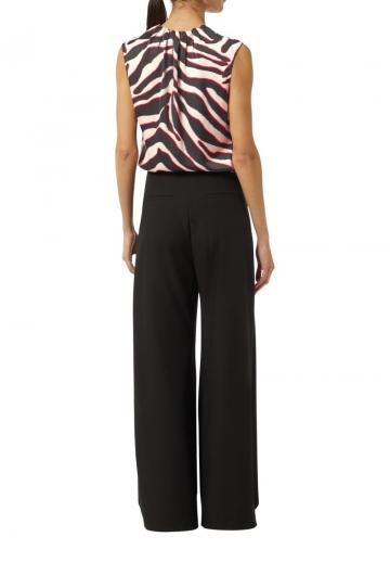 Блузка без рукавов