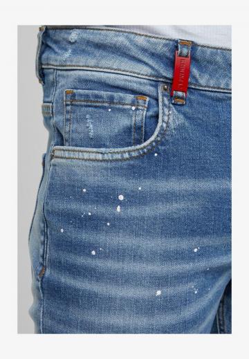 Узкие джинсы