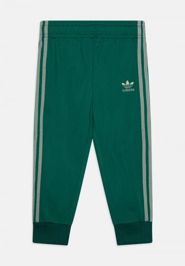 Набор одежды