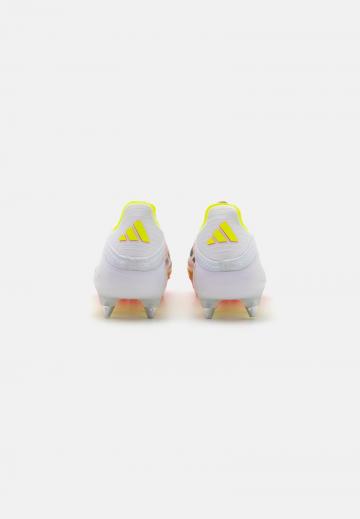 Футбольные бутсы