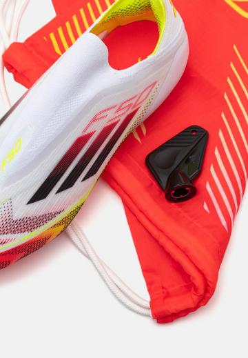 Футбольные бутсы