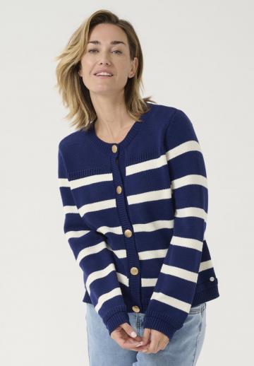 Вязаная кофта