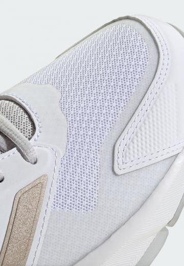 Теннисные кроссовки