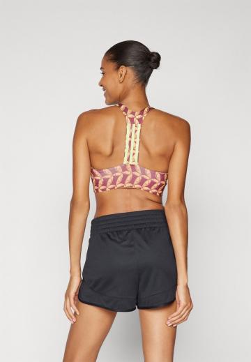 Бюстгальтер без косточек