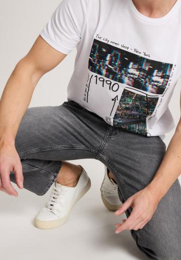 Прямые джинсы