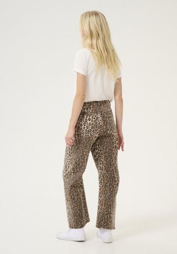 Свободные джинсы