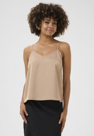 Топ на бретельках