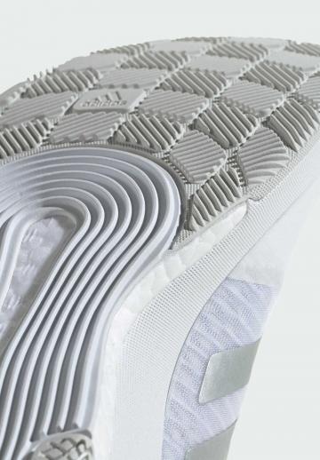 Кроссовки для зала