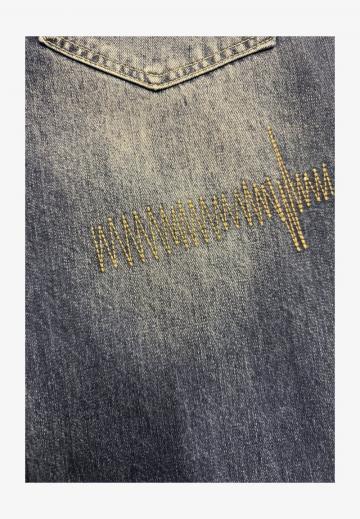 Клешеные джинсы