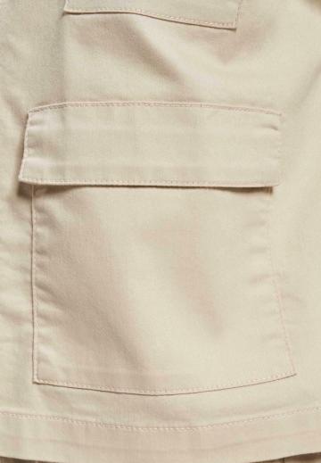 Блейзер с накладными карманами