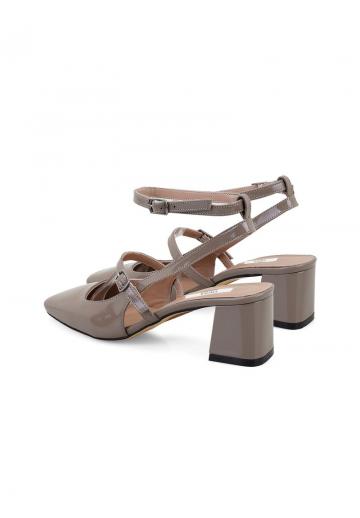 Туфли с ремешком