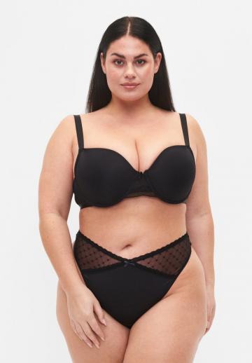 Трусы на бедрах