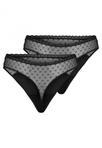 Трусы на бедрах