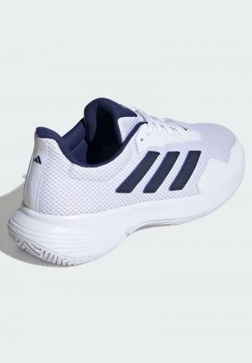 Теннисные кроссовки