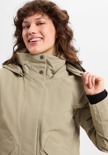 Спортивная куртка