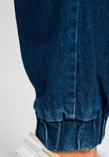 Узкие джинсы