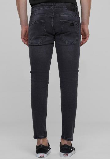 Узкие джинсы