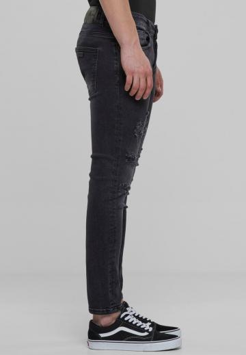Узкие джинсы