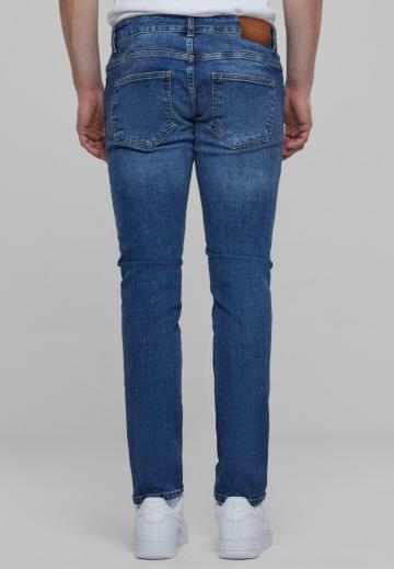 Узкие джинсы