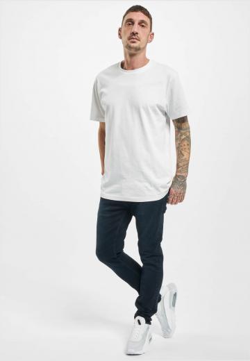 Узкие джинсы