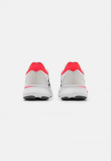 Беговые кроссовки