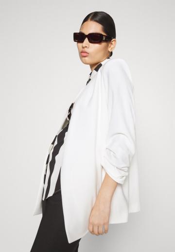 Длинный блейзер