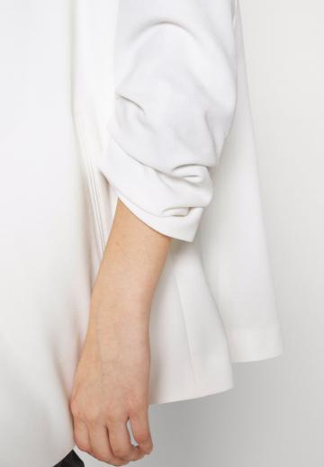 Длинный блейзер