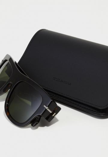 Солнечные очки