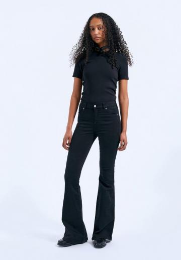 Клешеные брюки