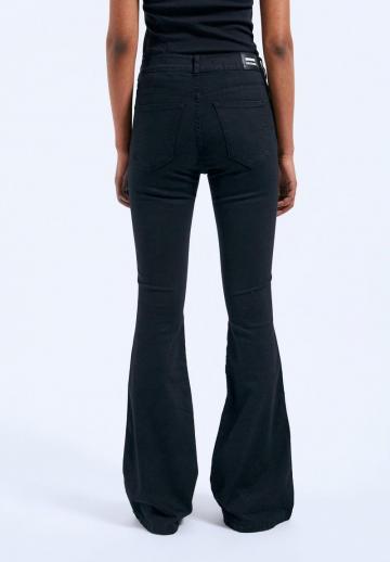 Клешеные брюки