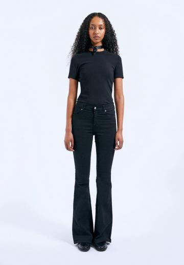 Клешеные брюки