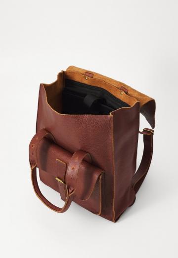 Кожаный рюкзак